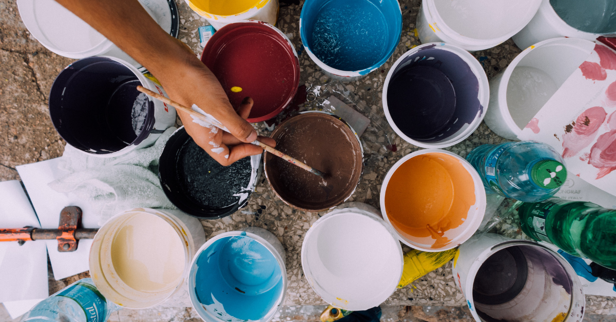 Opting for natural paint is a more eco-conscious and health-friendly choice as it minimizes exposure to harmful chemicals and promotes better indoor air quality.